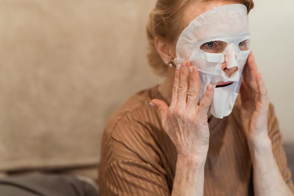 maschera viso anti age